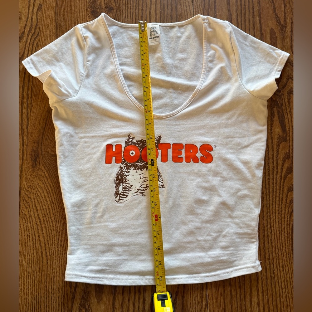 Hooters genuine tshirt white womens large crop top - Picture 4 of 5